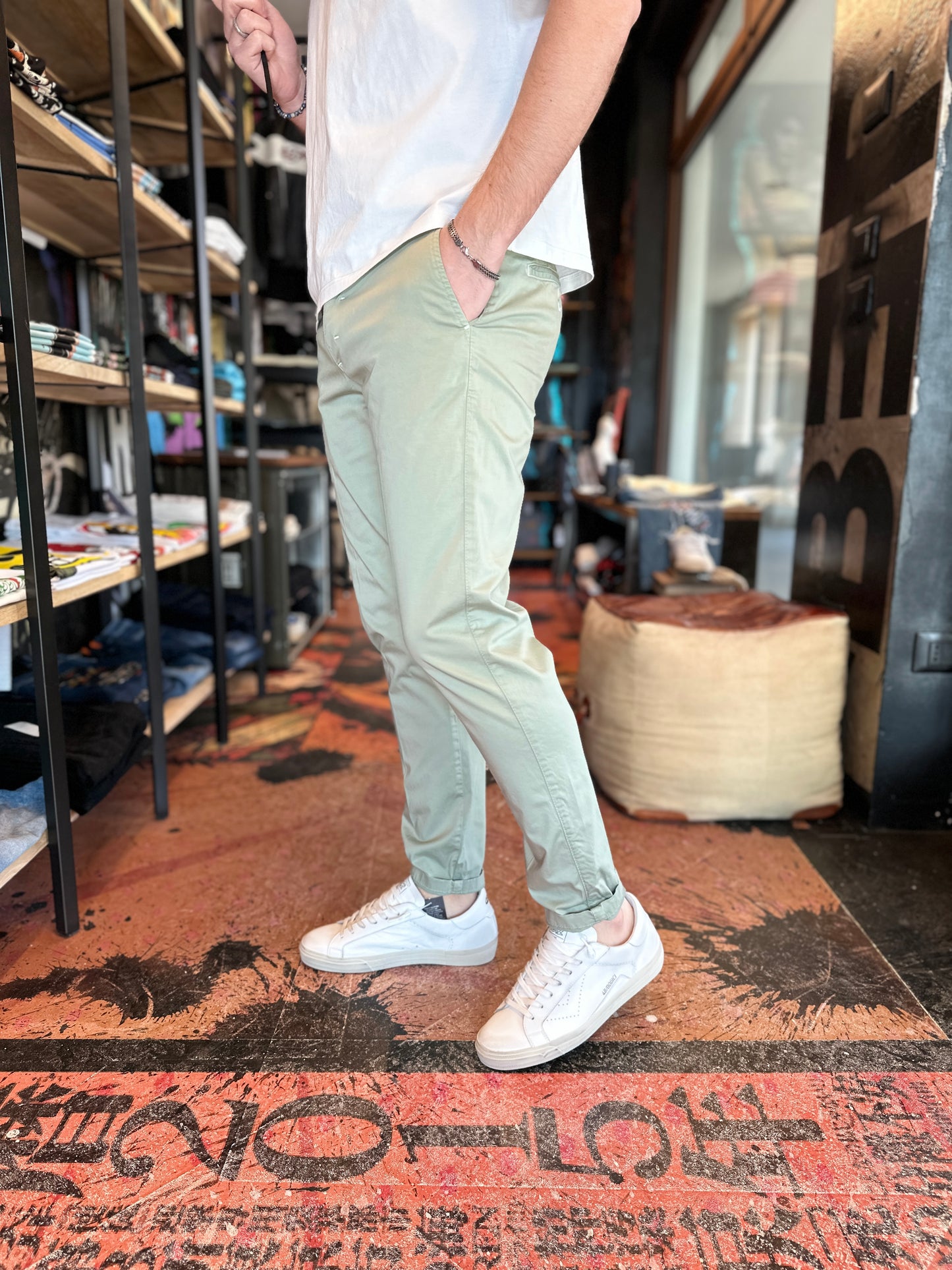 PANTALONE BERNA CHINOS RASO SALVIA